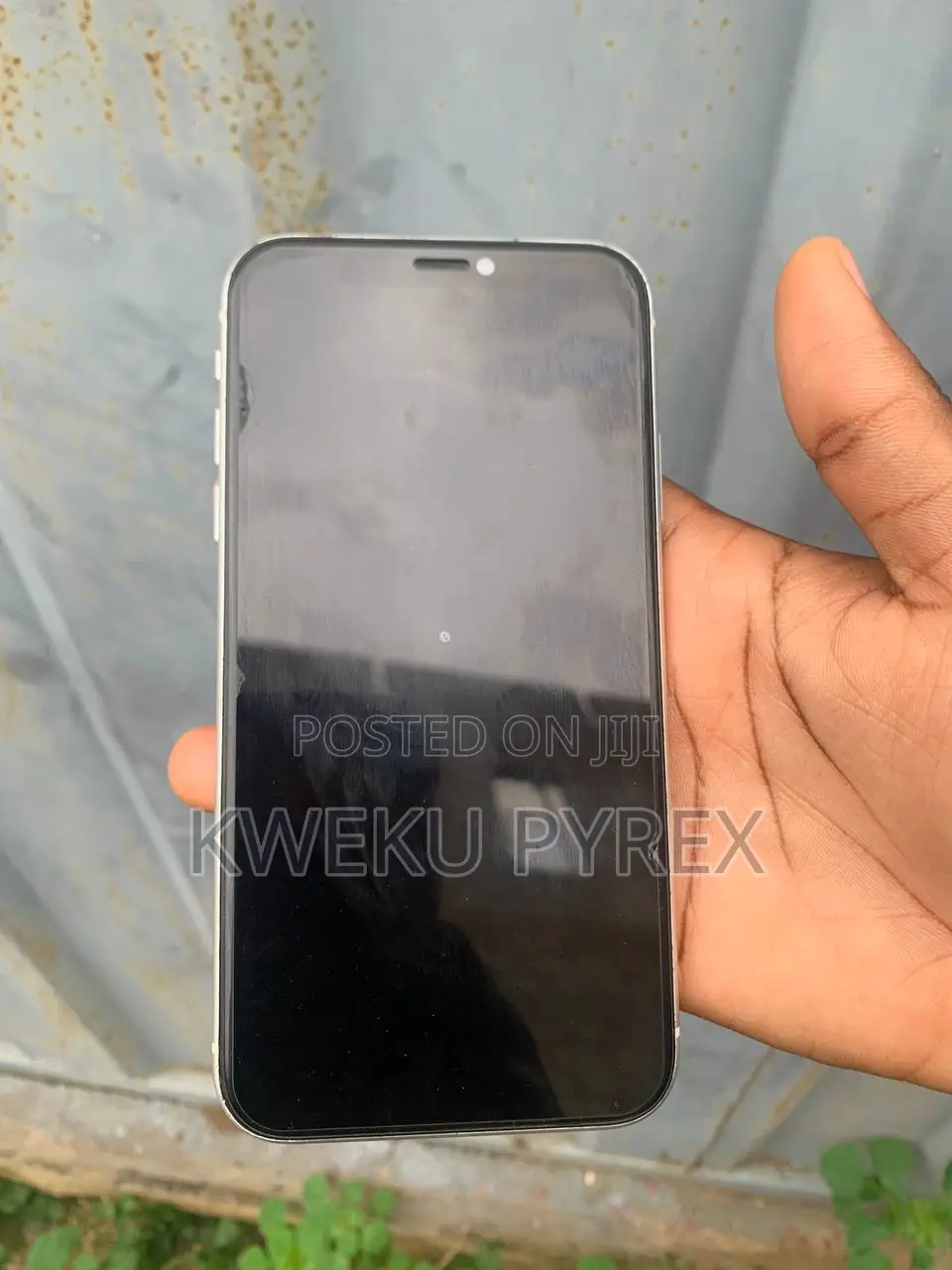 Apple iPhone XR 64 GB White