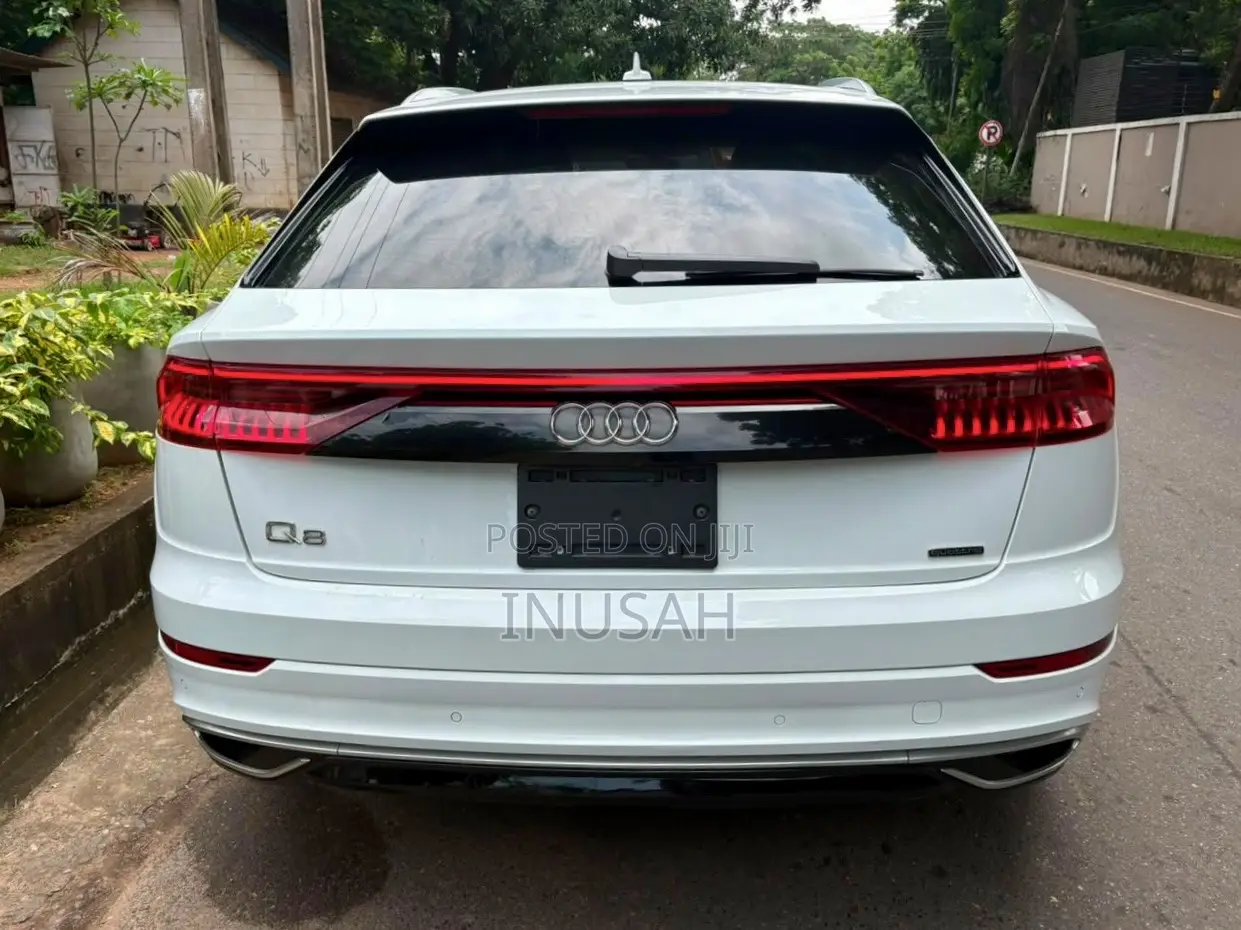 Audi Q8 2022 White
