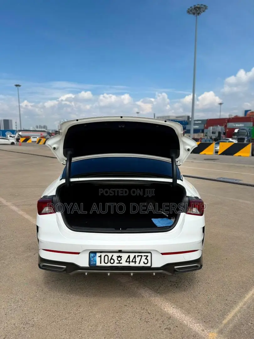 Kia K5 EX 2022 White