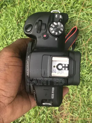 Canon EOS R100 Mirrorless Camera