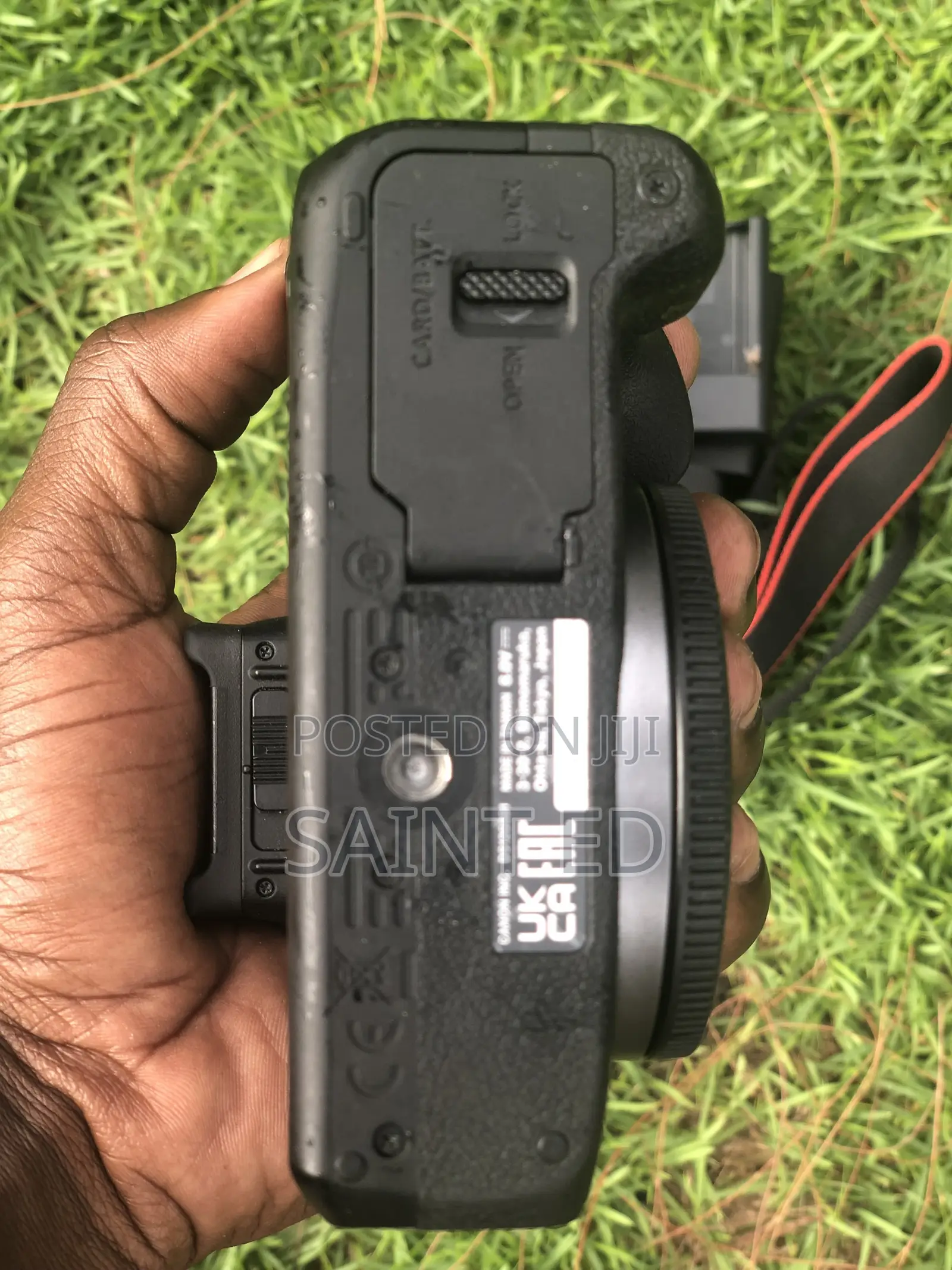 Canon EOS R100 Mirrorless Camera