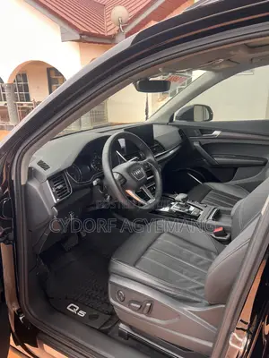 Audi Q5 Premium 2021 Black