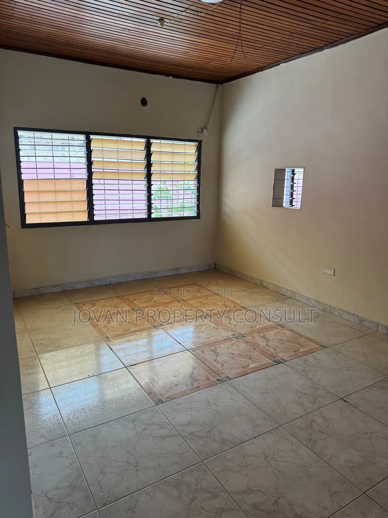 5bdrm House in Achimota Chantan for rent
