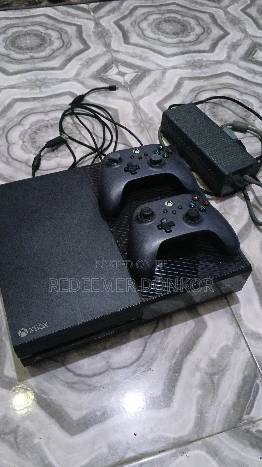 Xbox One With 2 Controllers
