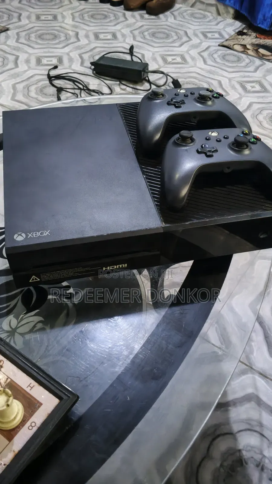 Xbox One With 2 Controllers