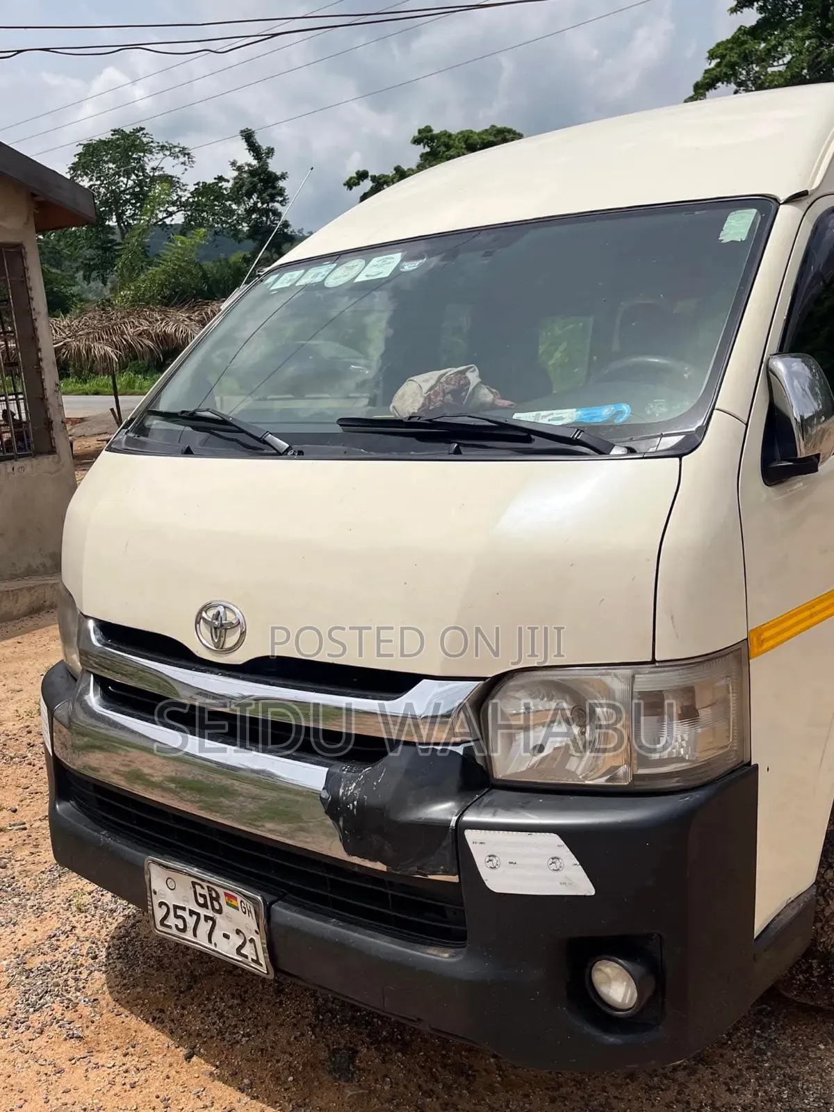 Toyota HiAce 2021 White