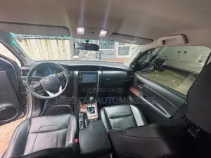 Toyota Fortuner 2022