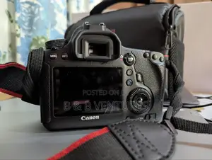 99% New Canon 6D for Sale