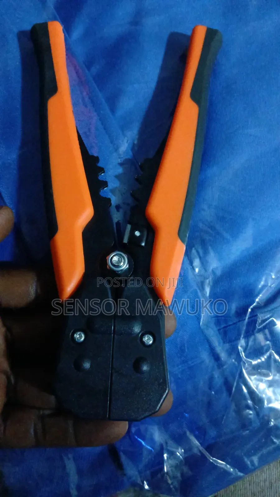 Automatic Wire Stripper and Crimper