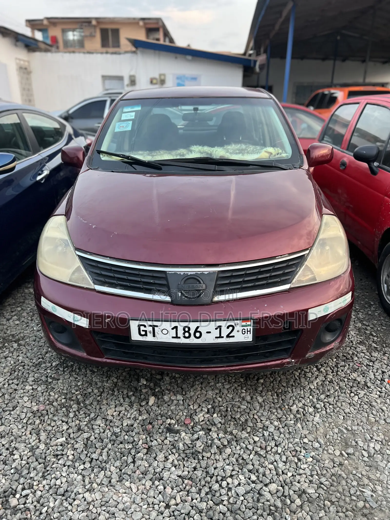 Nissan Versa 2007 Beige