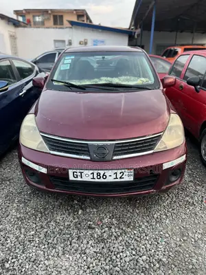 Nissan Versa 2007 Beige