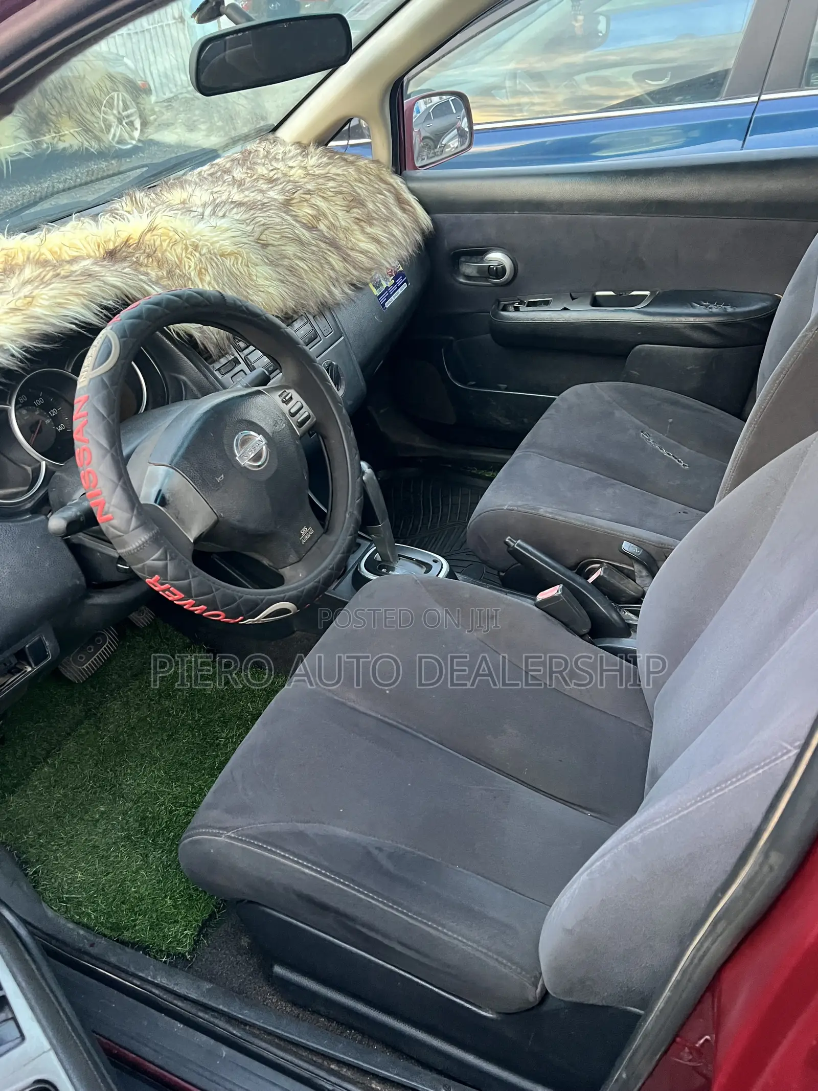 Nissan Versa 2007 Beige