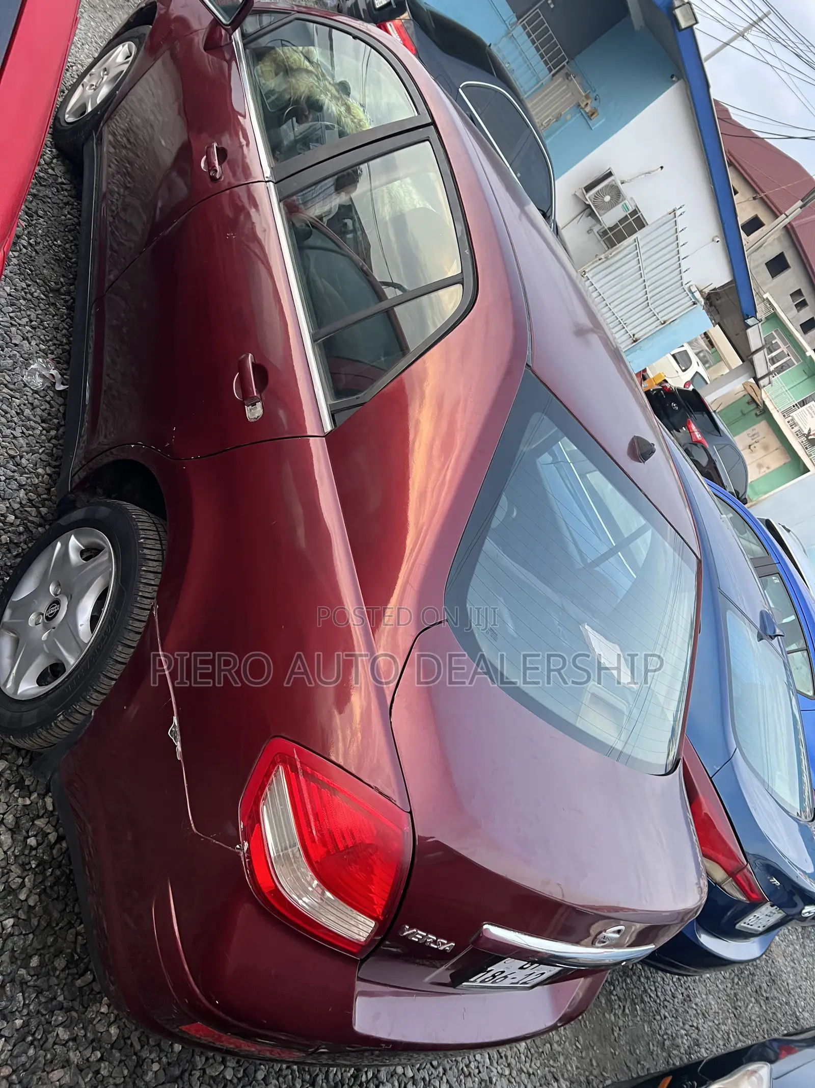 Nissan Versa 2007 Beige