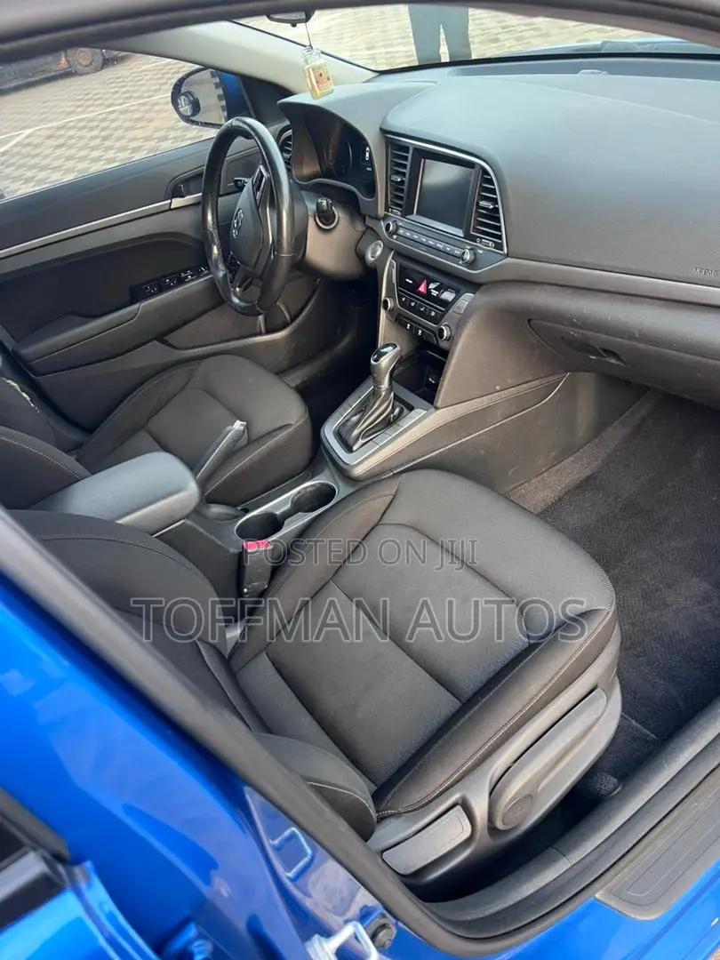 Hyundai Elantra Limited 2018 Blue
