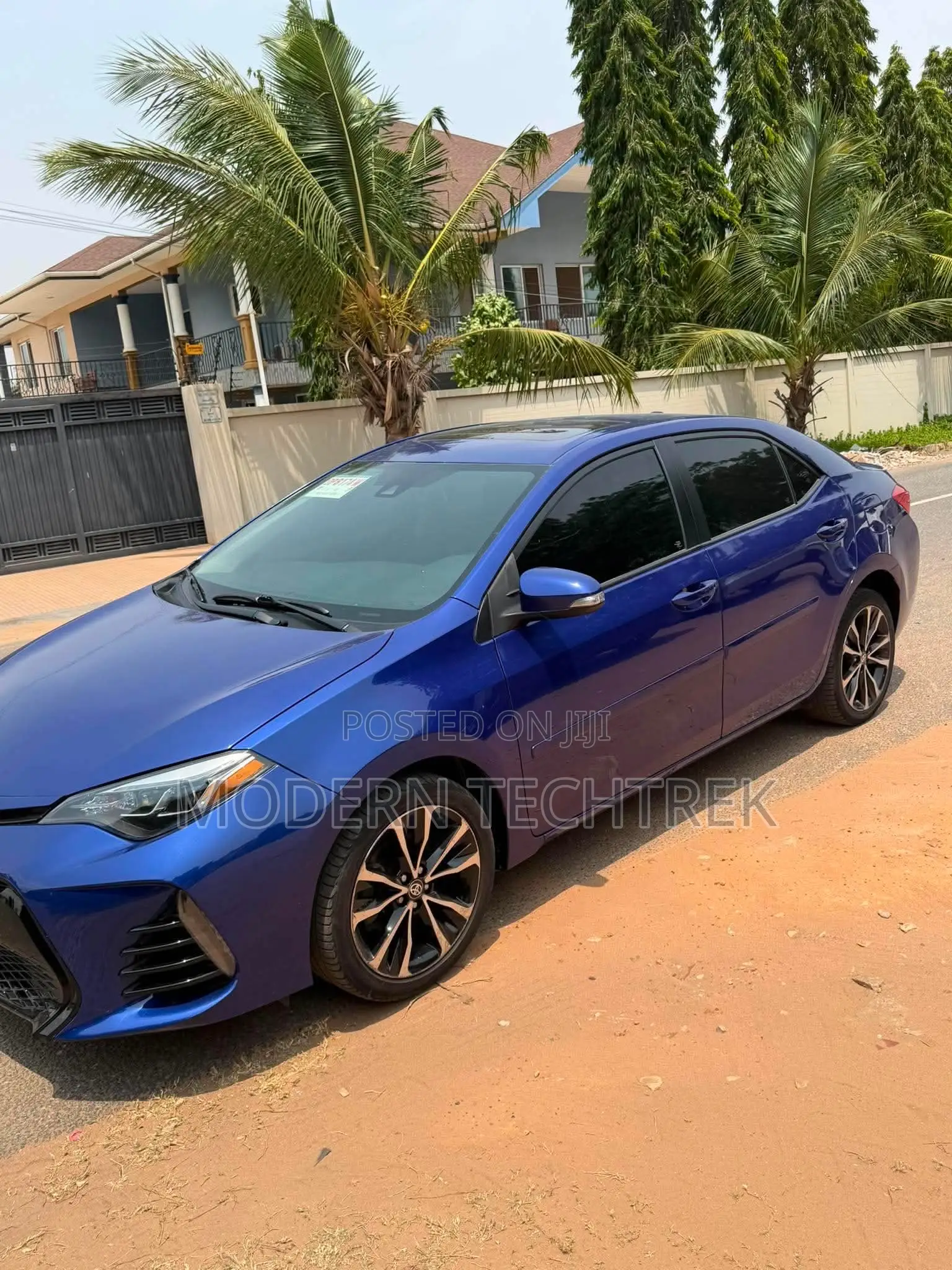 Toyota Corolla SE Special Edition 4dr Sedan (1.8L 4cyl CVT) 2017 Blue