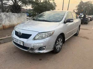 Toyota Corolla 2010 Silver