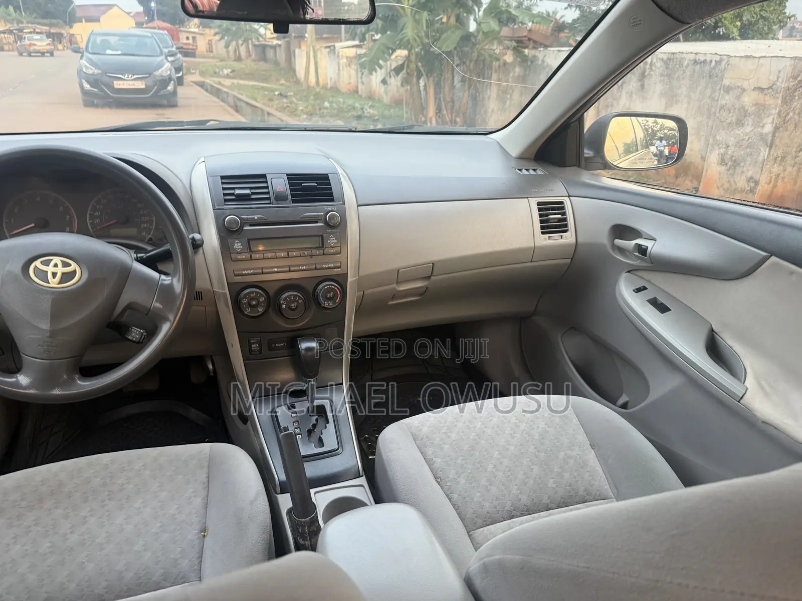 Toyota Corolla 2010 Silver