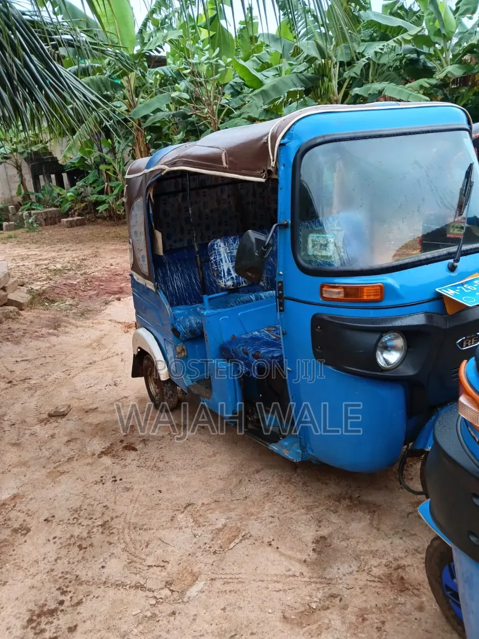 Bajaj RE 2025 Blue