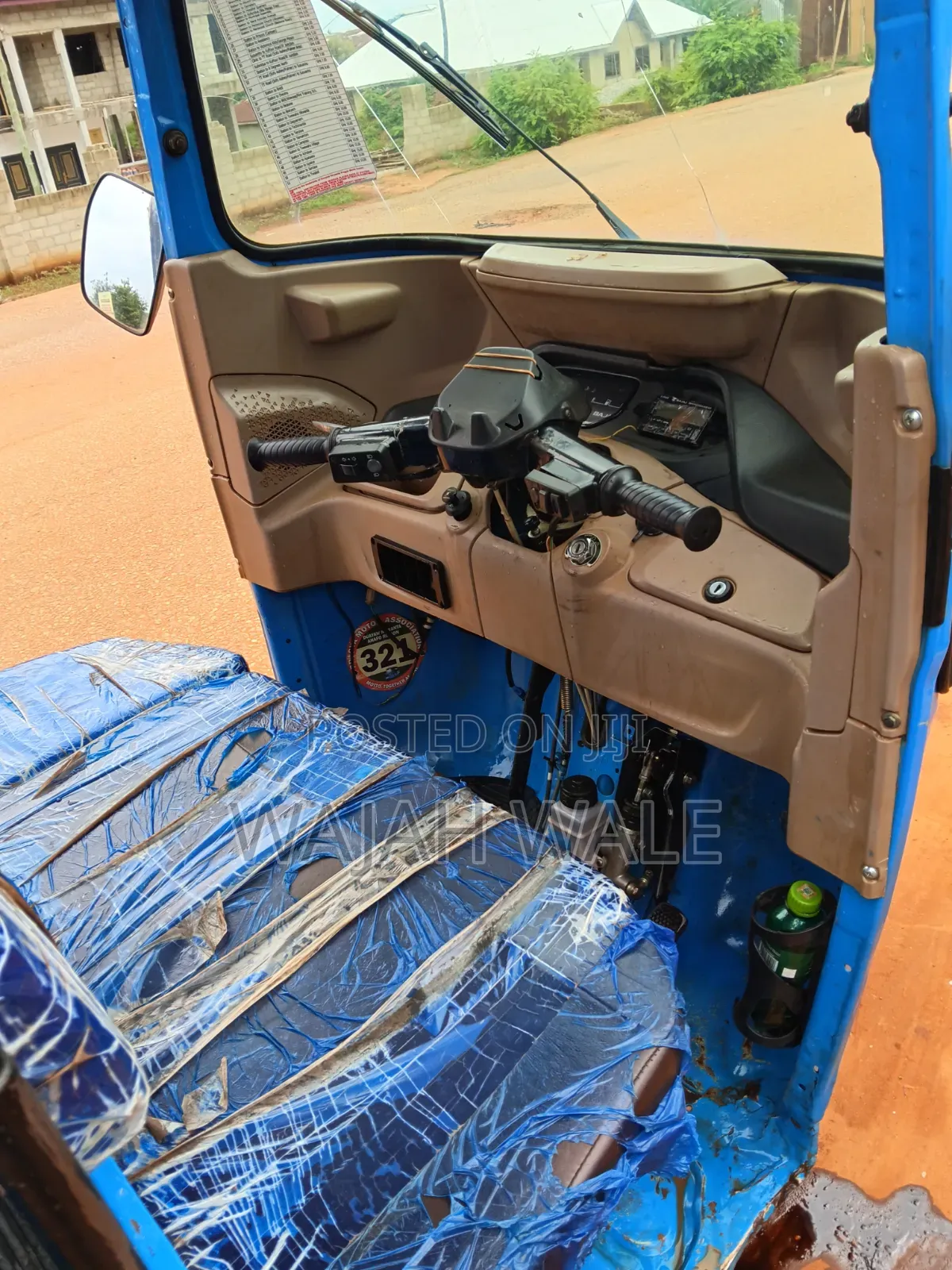 Bajaj RE 2025 Blue