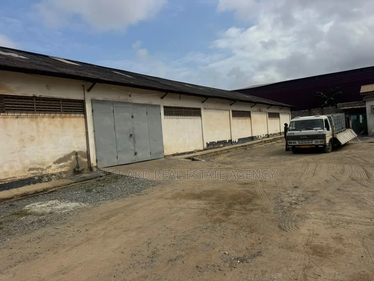 Warehouse for Rent.