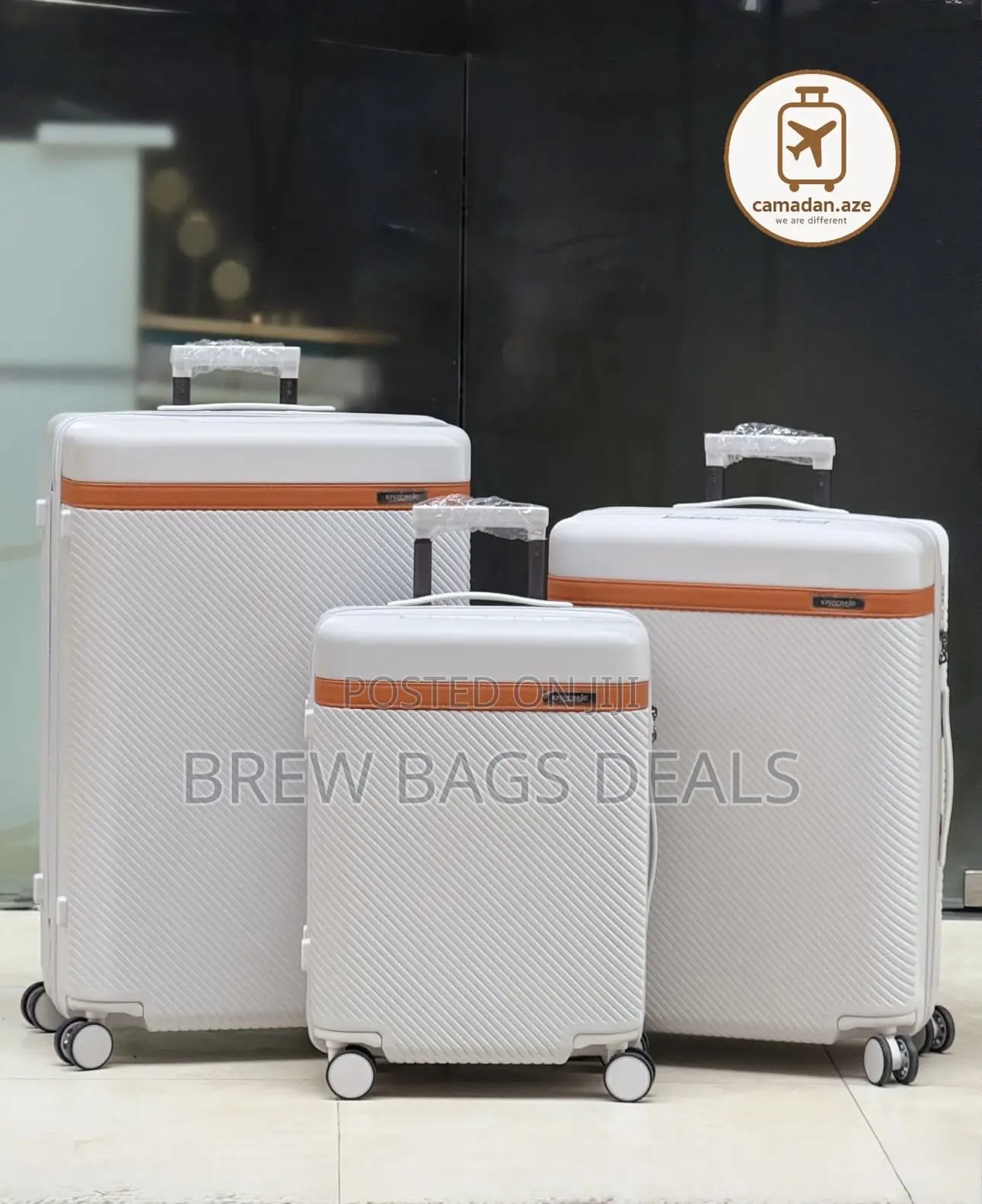 Premium Quality Kazonne 3set Fiber Anticrack 30 Inches Traveling Bag.