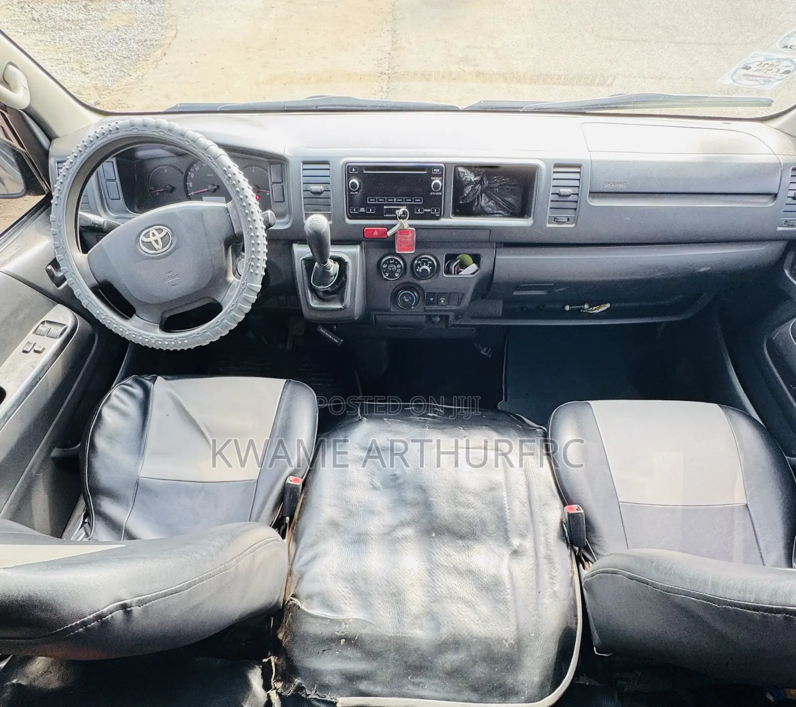 Toyota HiAce 2019 Silver