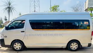Toyota HiAce 2019 Silver