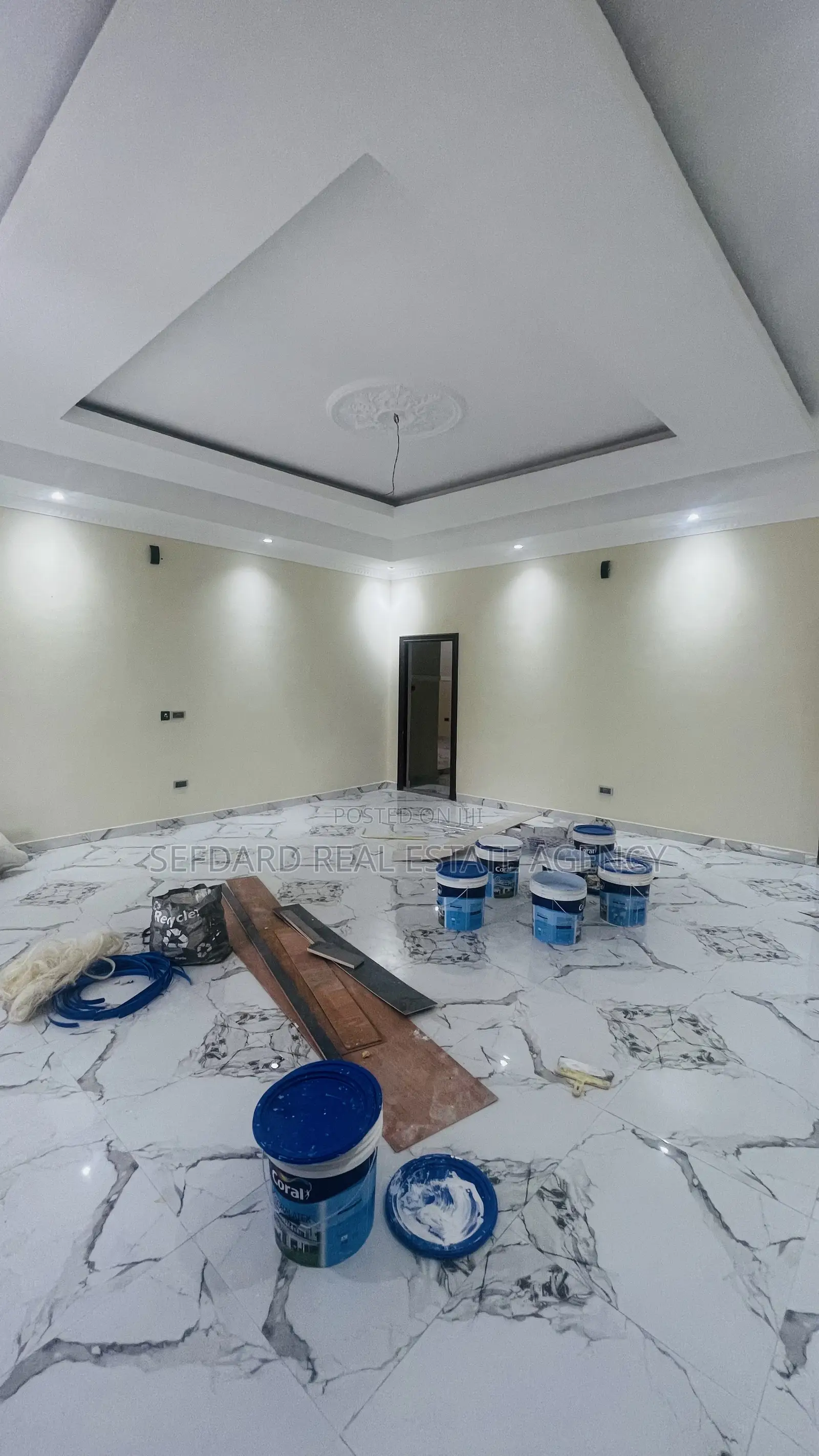 5bdrm House in Sefdard Properties, Amasaman for rent