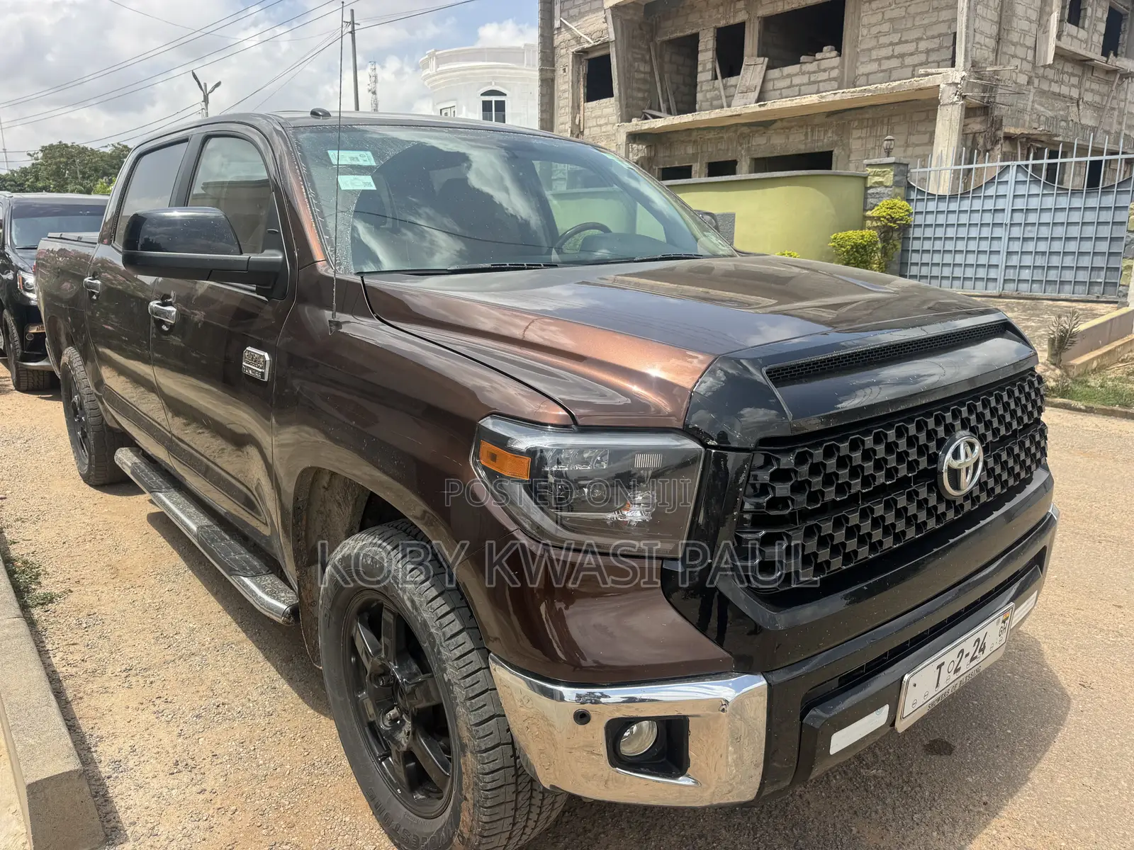 Toyota Tundra 1794 4dr CrewMax 4WD SB (5.7L 8cyl 6A) 2015 Brown
