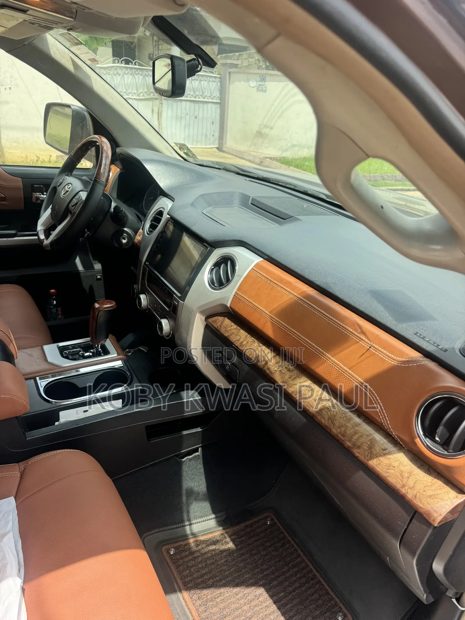 Toyota Tundra 1794 4dr CrewMax 4WD SB (5.7L 8cyl 6A) 2015 Brown