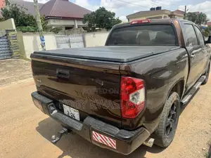 Toyota Tundra 1794 4dr CrewMax 4WD SB (5.7L 8cyl 6A) 2015 Brown