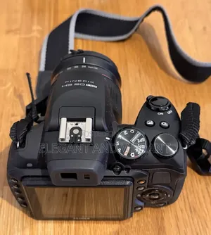 Fujifilm FinePix HS20 EXR 16MP Digital Camera Uses AA Batteries