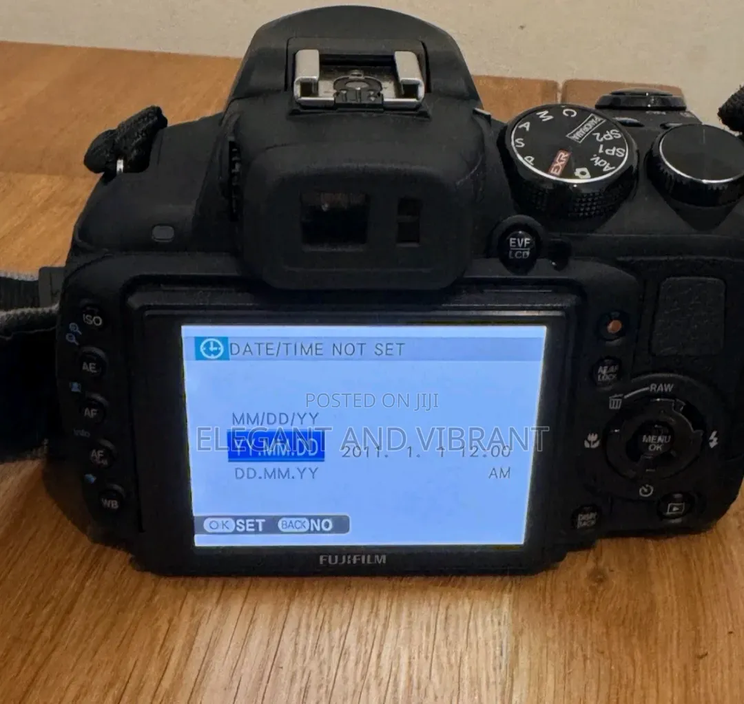 Fujifilm FinePix HS20 EXR 16MP Digital Camera Uses AA Batteries