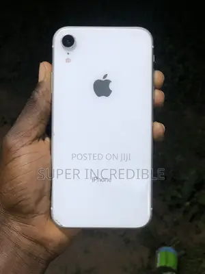 Apple iPhone XR 64 GB White