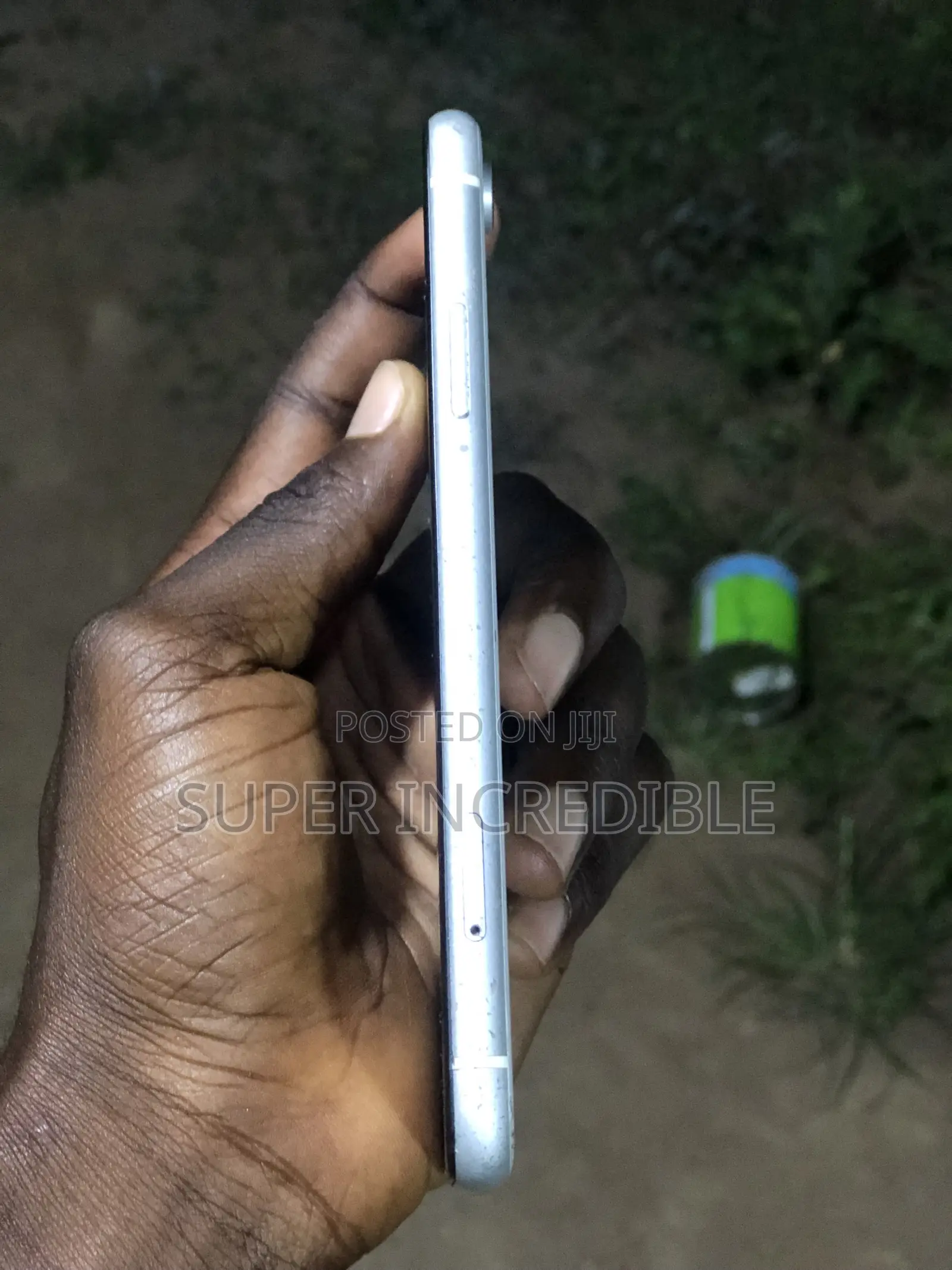 Apple iPhone XR 64 GB White