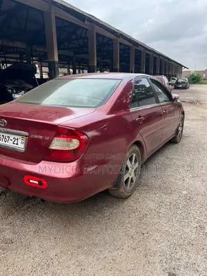 Toyota Camry LE 4dr Sedan (2.4L 4cyl 5M) 2004 Red