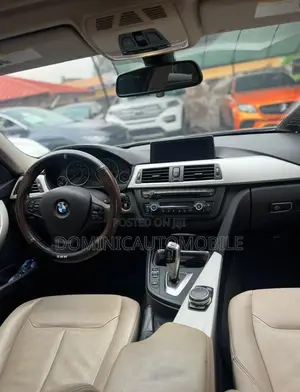BMW 320i Sedan RWD 2015 Blue