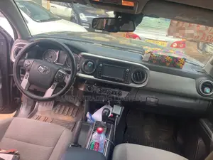 Toyota Tacoma SR 2018 Black