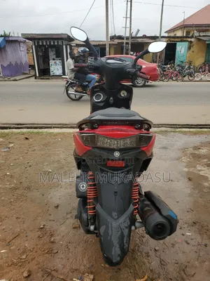Yamaha 2013 Red