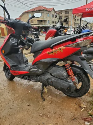 Yamaha 2013 Red