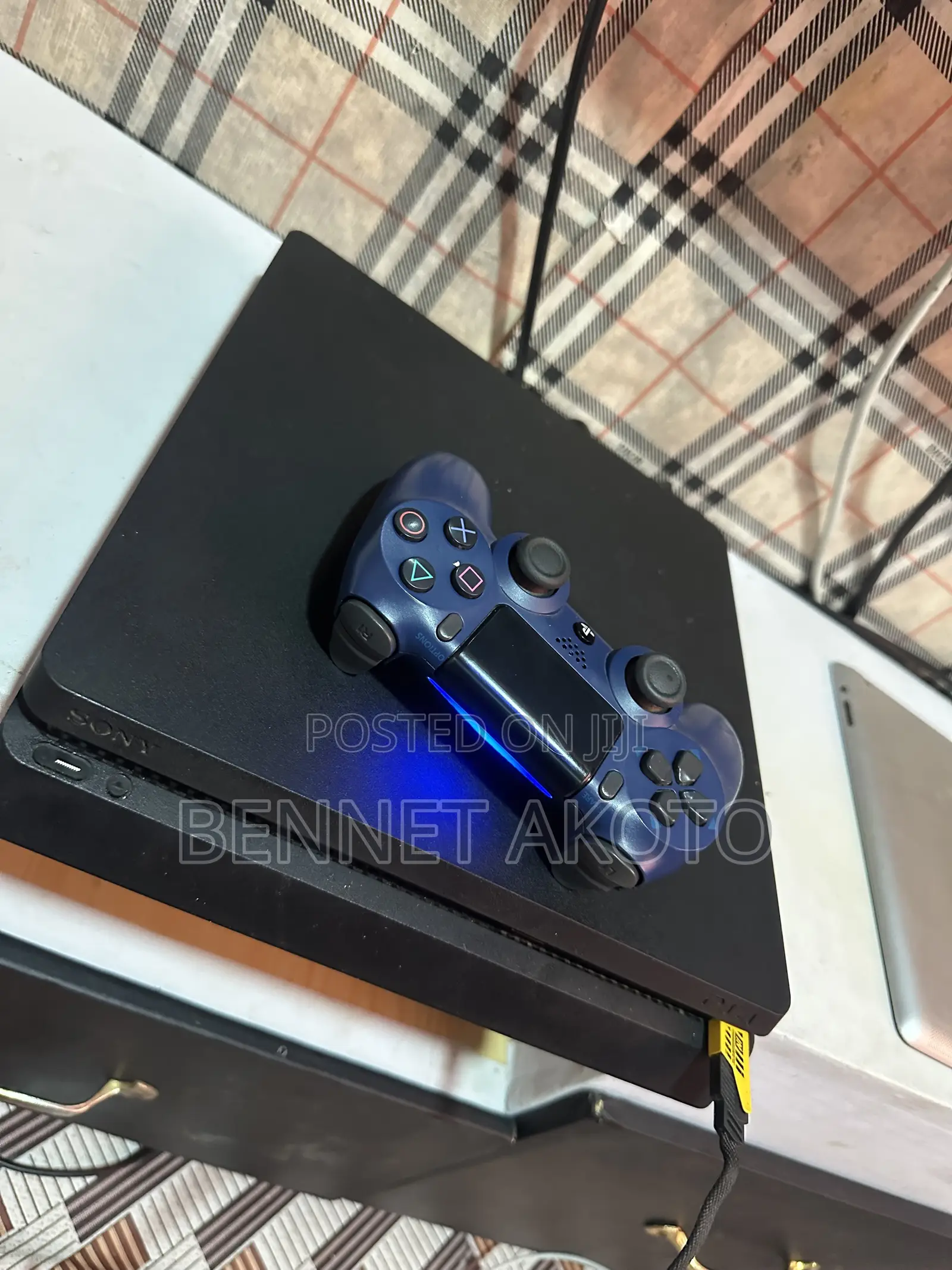 PlayStation 4 Slim