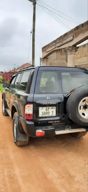 Nissan Patrol 2001 Black