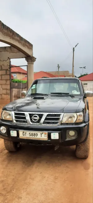 Nissan Patrol 2001 Black