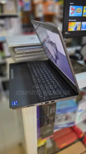 New Laptop Dell Precision 7560 32GB Intel Core i7 SSD 512GB