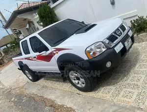 Nissan Hardbody 2008 White