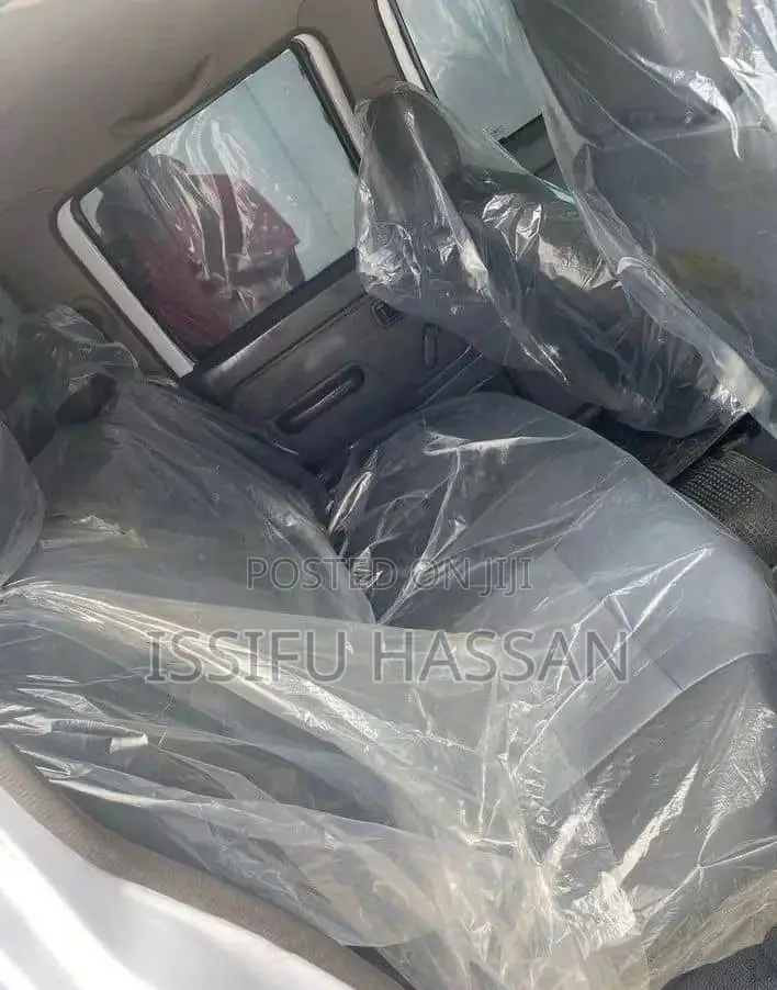Nissan Hardbody 2008 White