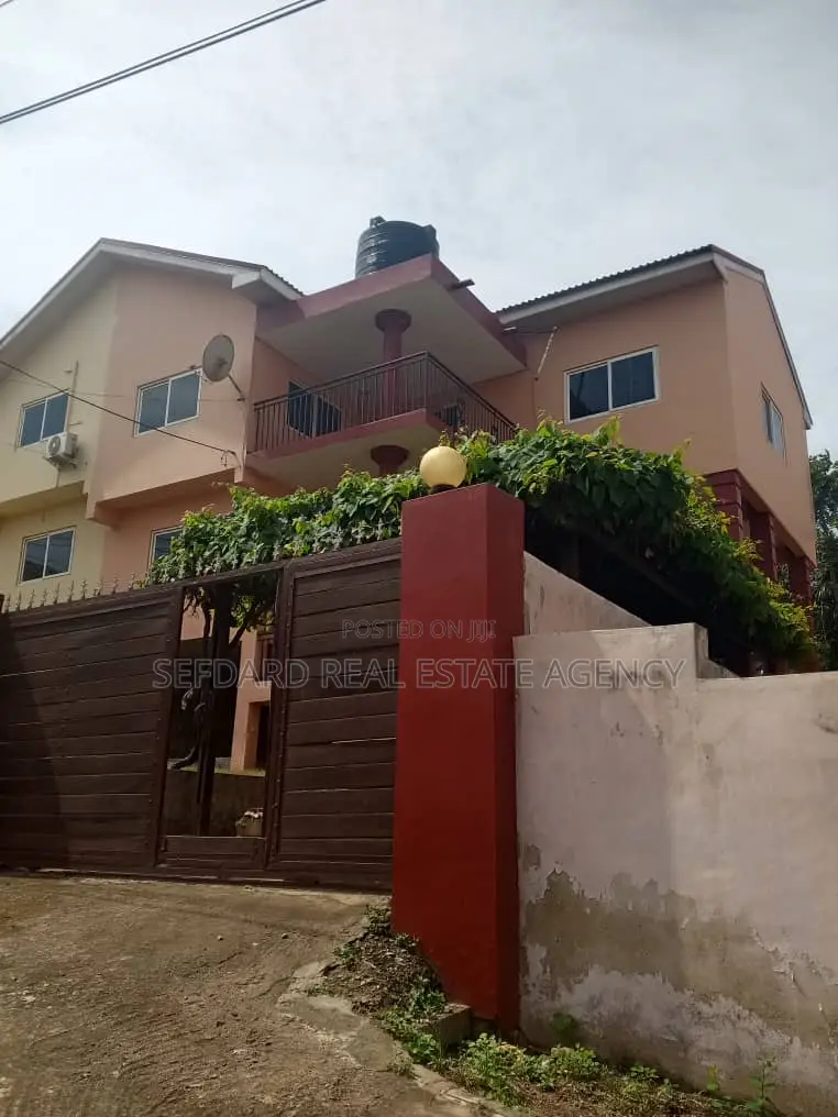3bdrm Duplex in Sefdard Properties, Pokuase for rent
