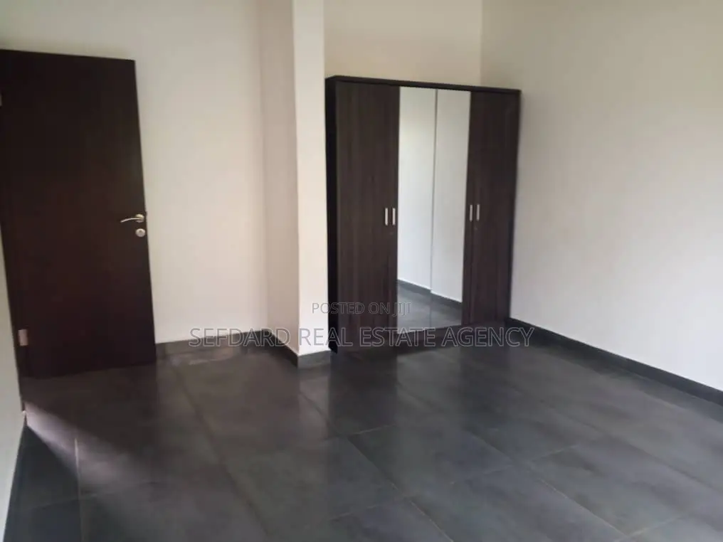 3bdrm Duplex in Sefdard Properties, Pokuase for rent