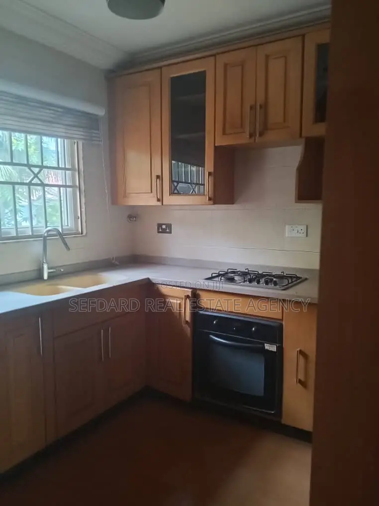 3bdrm Duplex in Sefdard Properties, Pokuase for rent
