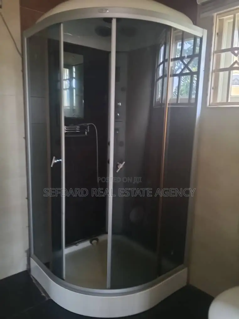 3bdrm Duplex in Sefdard Properties, Pokuase for rent